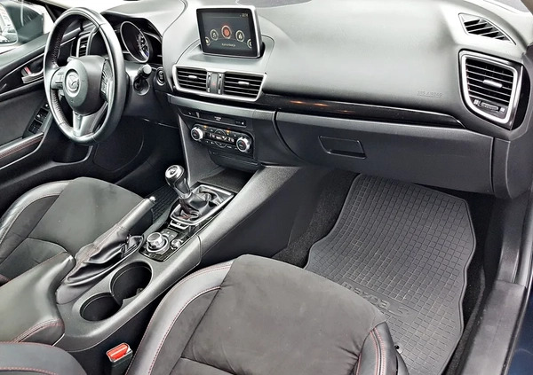 Mazda 3 cena 53900 przebieg: 121000, rok produkcji 2016 z Pieńsk małe 667